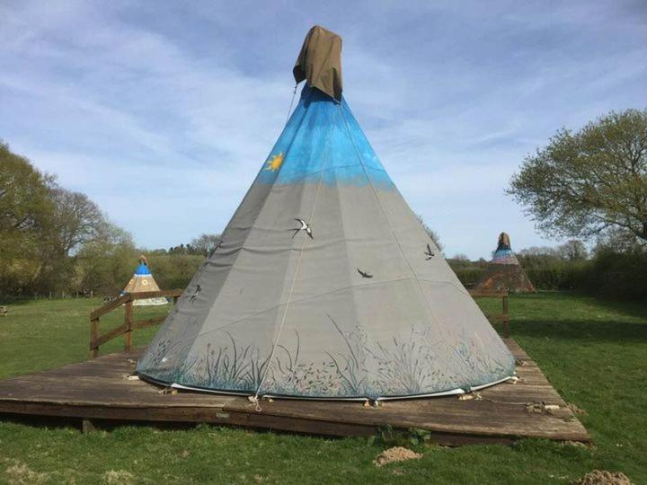 Big Sky Tipi Holidays Wartling Eksteriør billede