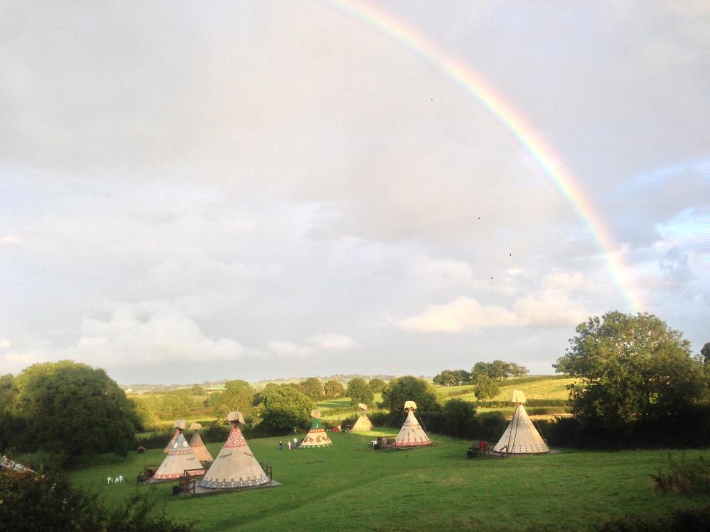 Big Sky Tipi Holidays Wartling Eksteriør billede